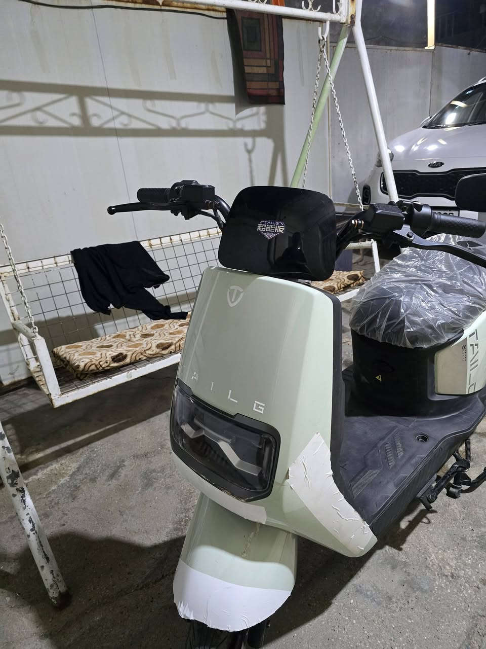 تاليج f39
ملف 1200
دبل اشارة/ ضوة عالي ناصي
6 باتريات جرافين
تقطع 55 كيلو بشحنه وحده
3 سرعات بسرعه توصل 60 كيلو بالساعة
بيهة ضمان 10اشهر بعد على الملف والعقل والبطاريات 
استخدام قليل شهرين بس 
ضربه خفيفه مصلحه بالماشه
سعر 725.000
 استفسار ***********
