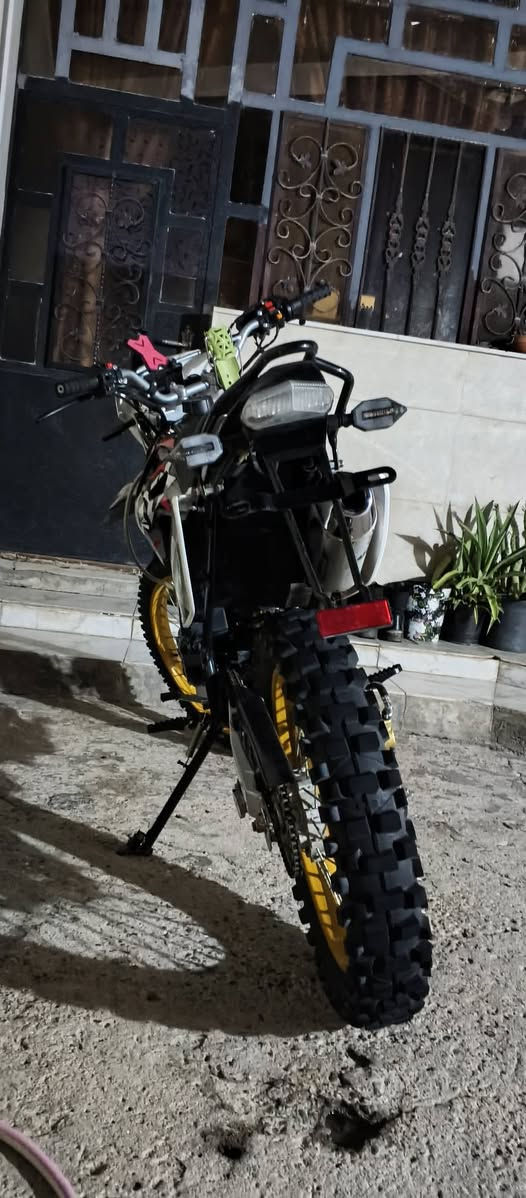 سلام عليكم دراجه كايوار مديل 2025
للبيع محرك 250cc
كفاله عامه أوراق معرض 
***********
