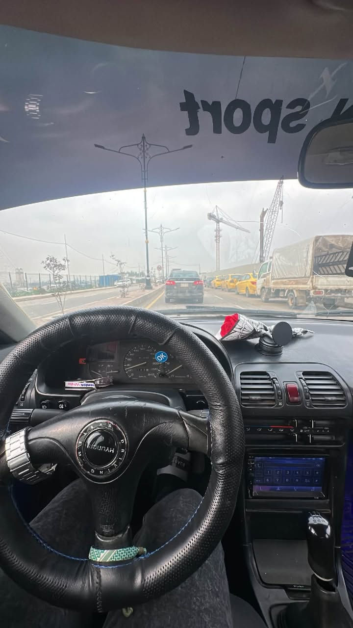 سلام وعليكم ليدور نضيف ومال جناي مازده  صرصر للبيع كابون بانزين  تبريد شغال شلعه ومعدل نار سياره كل شي بيها جديد بيها مكانات صبغ بس ما مصبوغه عام جامات كهرب قفل مركزي كزوز وستيرن رياضي سياره حلوه وكاعده كدام العين سعرها 38 وبيها مجال  
***********
