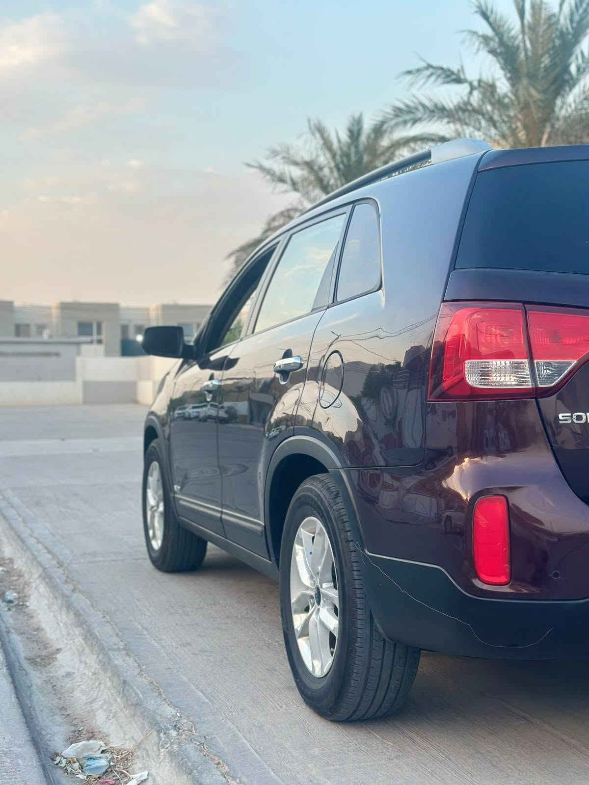 السلام عليكم 
سورنتو ٢٠١٤ شكل ١٥ لبيع او المراوس
رقم بغداد  
السياره سبعه راكب 
وارد امريكي حادثه جاملغ وشي قليل من البنيد
 السونار  مرفق 
لون كرزي 
محرك اربعه سلندر
منضومه تبريد كامله 
حداديه تخم تاير جديد 
السياره مال بيت جاهزه ما ناقصه اي شي 
السعر ١١٧ مكاني نجف 
***********
