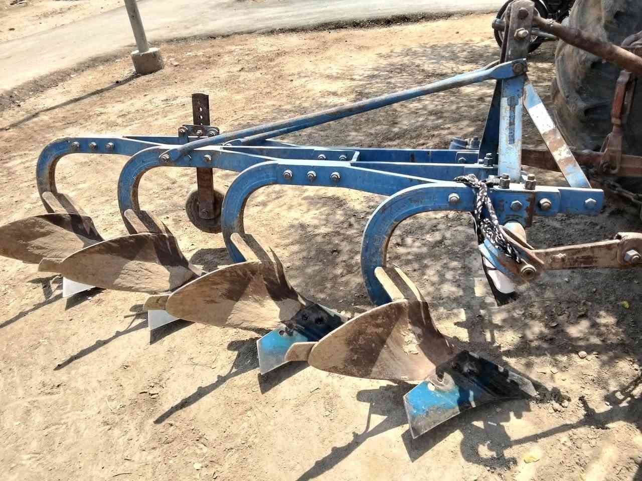 فدان البير البيع حجم 8 ابو 4 سجج مكان ميسان ***********
