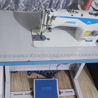ثلاجه صغيره ب ٥٥  مكينه استخدام قليل جدا ب ٢٧٥ مكان بغداد تواصل عل رقم...