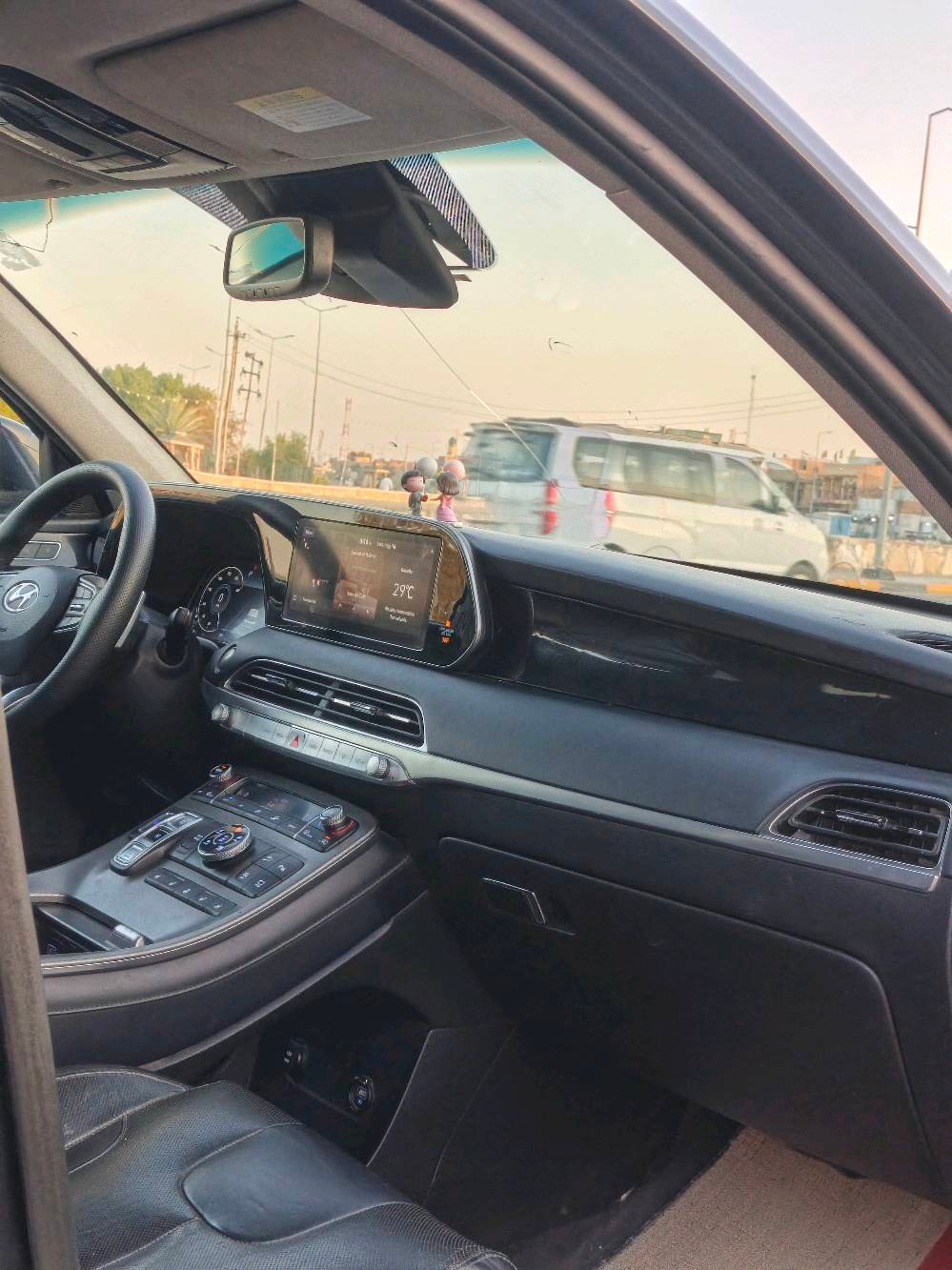 السلام عليكم سياره بلاسيد كلكرفي موديل 2021 وارد امريكي
محرك 6 سلندر 
كامرات محيطيه 360 درجه
كاميرات بالاشاره 
تحكم ستيرن
6 وضعيات قياده
مقاعد تدفئه تبريد مساج 
داتاشو
مقعد خزن ميموري+ مقاعد كهرباء 
7 راكب مقاعد كهرباء ملكي
سقف كنتاره 
بونراما على طول السياره 
عدسات LED
تشغيل عن بعد
گير دگم+ سايد بريك بصمه
بصمه ابواب
اوتو بارك
جنطه شفط 
شاحن واير ليست +USP
تحكمات الشاشه مقاعد و التبريد و الصوت
وبعد هواي مواصفات بالكلكرفي غنيه عن التعريف فول مواصفات
ملاحظه : الضرر بابين عكس السائق كلير 
***********