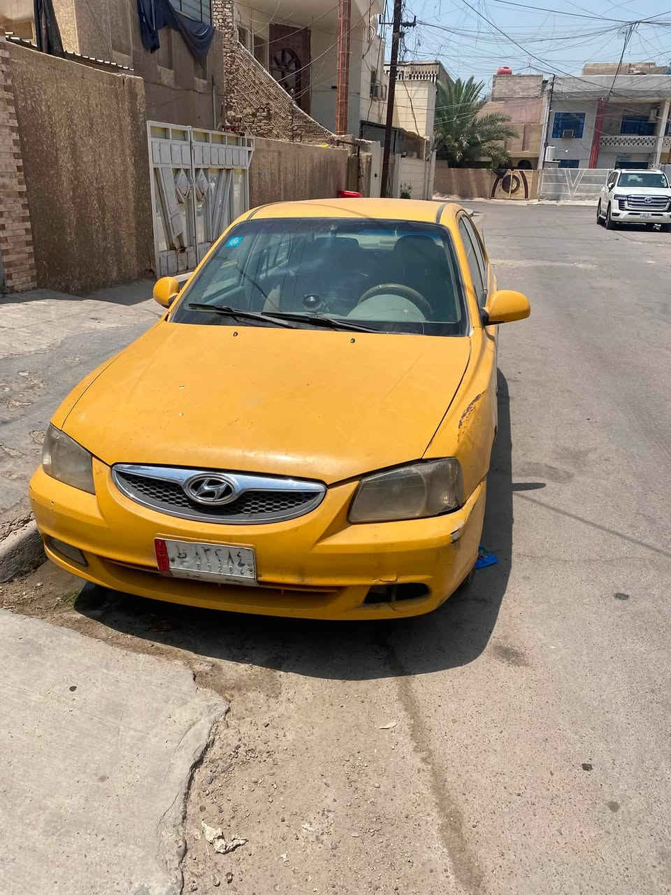 فيرنا ٢٠١٤سياره ممعيوده باسمي مكينه تنقص قليل بدون تبخير الرقم ***********
