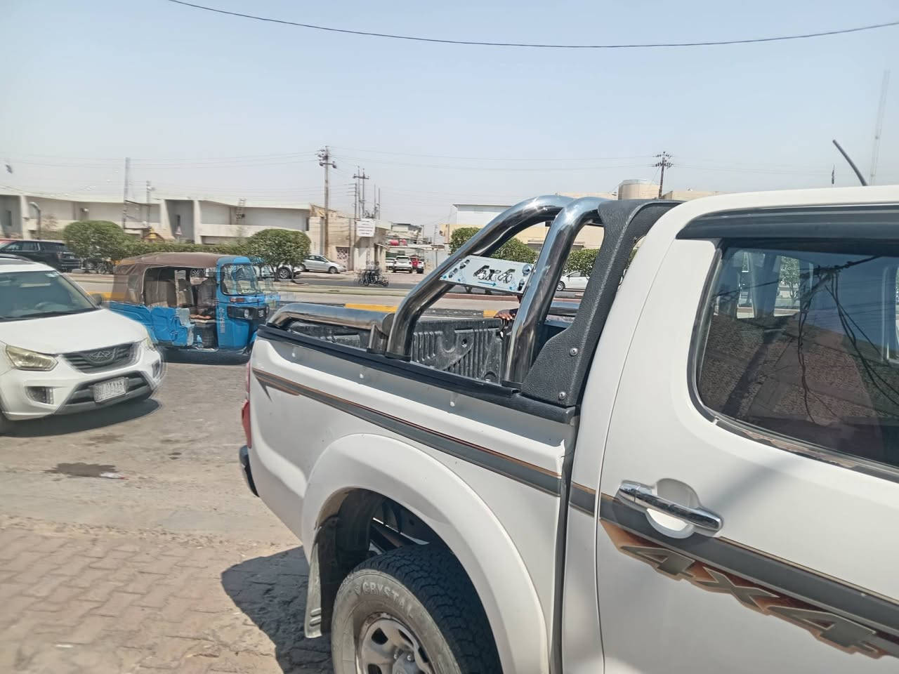 السلطان الموسوي البصره المرور القديمه جهات الجمهورية *********** *********** يوجد توصيل كافة المحافظات

نص مكتوب في الصور:
- *********** محجر جميع البيكبات. طوله 150سم وعرضه يوصل إلى 2متر ارتفاع 60سم
- ALAVENTE Universal 47" Roof Rack Cross Bar
- أنت ٩ صور • الخميس ١١:٢٢ م