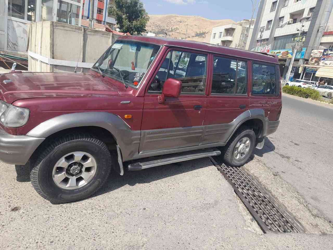موديل٢٠٠١ رقم هةولير كيرو مةكينةو عةكسل بةشةرت يةك جمةلةقي بوياخة***********@***********سعري٤٣كةلا
