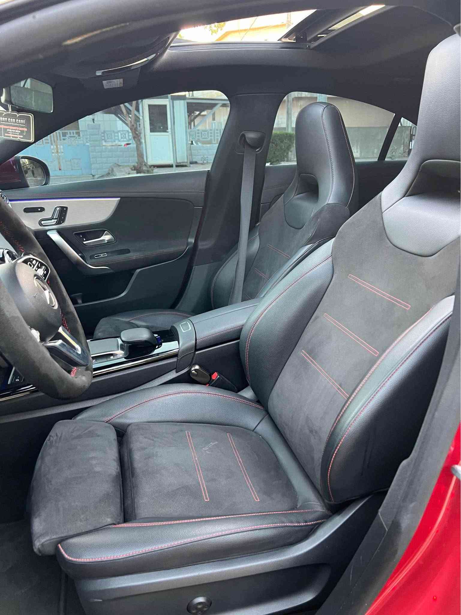 سلام عليكم 
Mercedes Benz Cla 250 2023
فول مواصفات 
قطعتين صبغ 
ارباك ستيرن سيستم 
سيارة جديد مابي ربع دينار مصرف 
ماشي ٣٤ الف 
سعر ٢١٨ ورقة مجال 
مكان اربيل 
واتساب *********** أربيل, العراق
