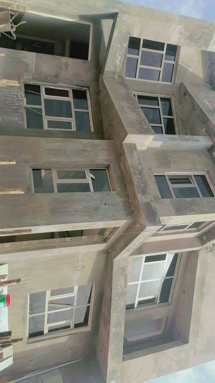 سلام عليكم خلفات جص و بياض و لبخ تصفير مساطر و واجهات فوم و طلس متفرغ حالياً للاتصال ***********
