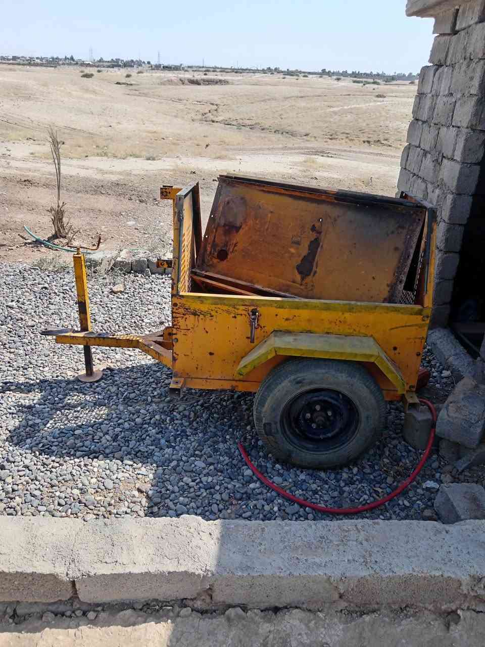 السلام عليكم
موطور لبيع هوه وعربانن معاه 
موطور نظيف كله شغال 5كير سلف لايت موطور مال عمل السعر 425وبي مجال 
اتصل وتدلل ***********
