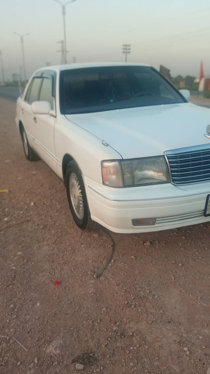 راس الثور موديل 98 أيسر بلاد رقم بغداد  بأسمي تحويل مباشر مكينه وكير ٣ الاف بلاد جدد تبريد ثلج تخم تاير جديد توه شاده حداده جديده دواخل جدد كهربائيات كلها شغاله ***********
