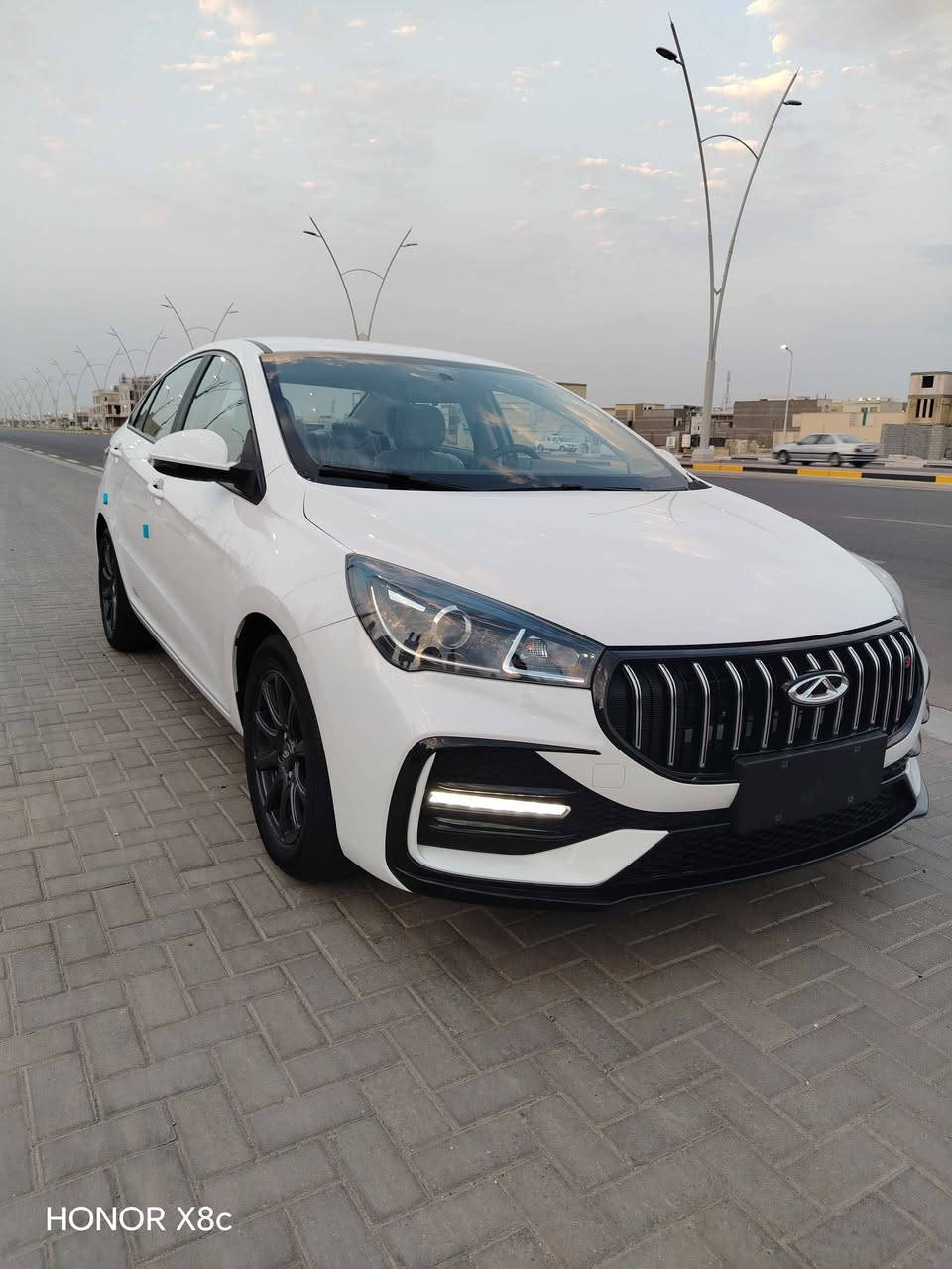 السيارة بحالة الزيرو اكياس الوكالة بالكشنات استعمال نظيف ماشية 11 الف فقط كفالة من الزلغ بالكامل حرة استلام شركة السراب البصرة
موديل 2024
المواصفات
تحكم ستيرن جهتين .بلوتوث .حاكية .شاشة معلومات . تبريد لمس . سايد بريك كهرباء . نظام اوتوهولد . الكير سبورت .ايكو ..تبترونك .تبريد خلفي . اربع جامات اوتو .مرايا جانبية كهرباء . لايت عدسة متحركة اعلى واسفل . لد نهاري .بروكتر لد .بك لايت لد .كشاف ضباب خلفي . محرك 1500 تنفس طبيعي دوش
السيارة حرة بدون لوحات المكان البصرة 
السعر 87 قابل للتفاوض
***********
للعلم الصور جديدة موقديمة هذا وضع السيارة حاليا البصرة, العراق
