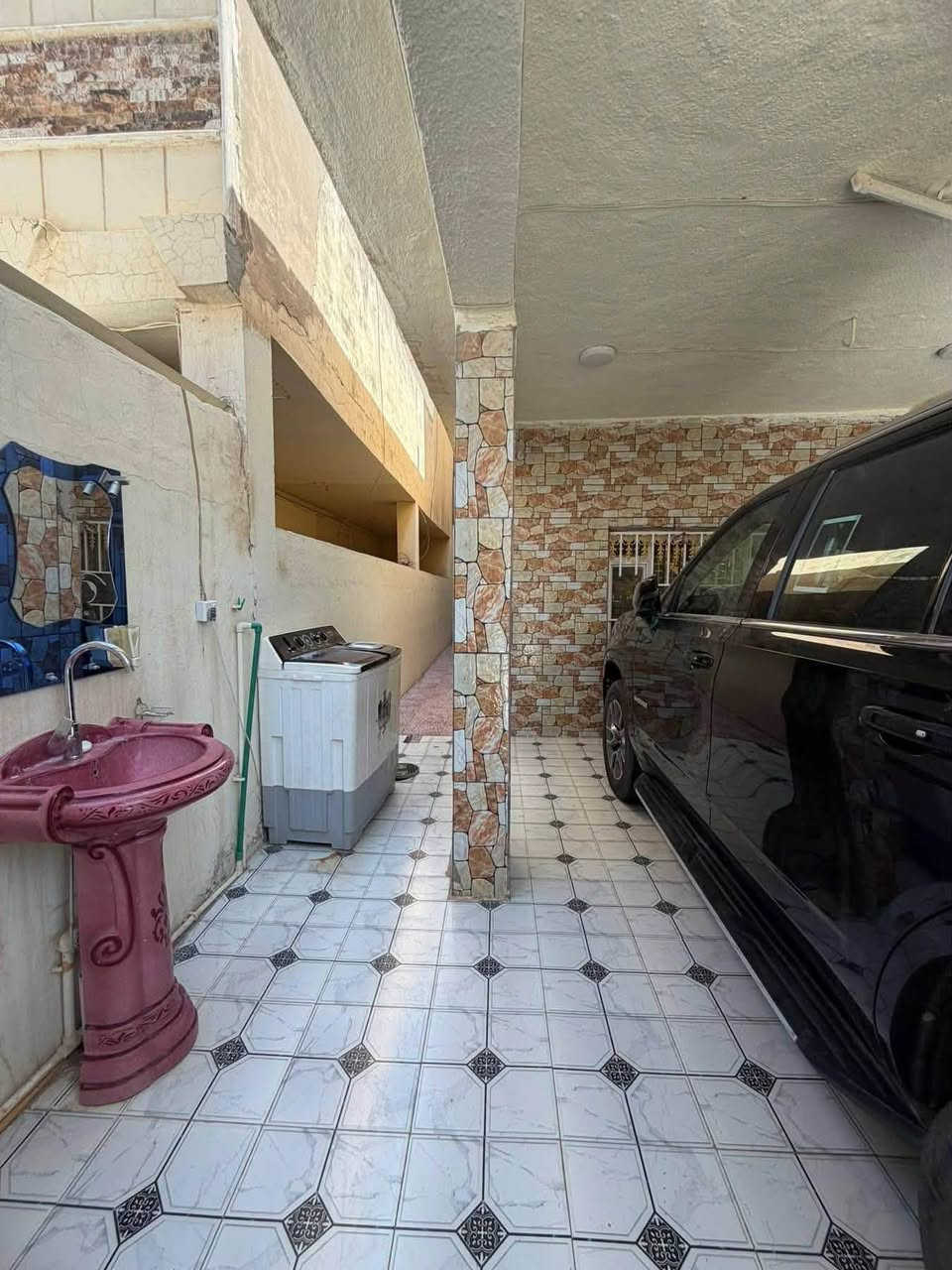 .🛑 دار سكني  للبيع 🛑 
المنطقة : الديوانية . الضباط 🚩
اقرب نقطه داله : خلف مول الطاهر ثالث دارعن باب المول الخلفي
المساحه :  313✅  واجه 12ونص
    
    

التفاصيل:الطابق الاول .ستقبال وكلدوروغرفتين نوم ومطبخ وصاله وصحيات داخليه وخارجيه 
الطابق الثاني؛غرفتين نوم وصاله 

.............
للاستفسار
     مراجعة مكتب رسول الوزني للعقار  
الديوانية . حي الحضارة .بداية شارع اسواق طيبة
 للمعلومات ولمزيد من التفاصيل ⬇️
       مراسلة الصفحة  
      ارقام الاتصال 

***********
