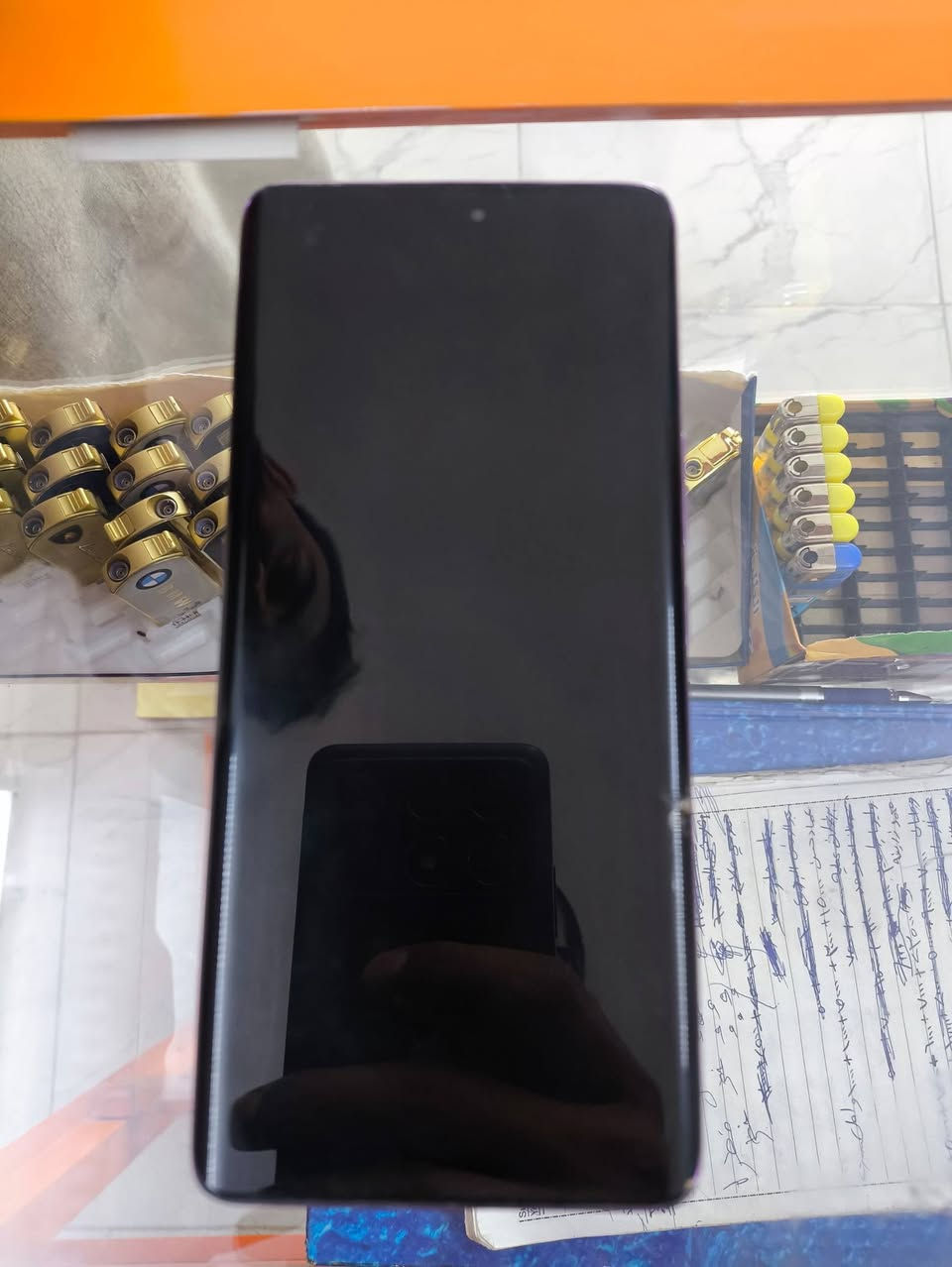 السلام عليكم يوجد جهاز للبيع هونر x9c
المعالج 6
ذاكرة 256
بطارية 6600
السعر 250 
الاتصال ‍*********** أدمن وافق محتاج
