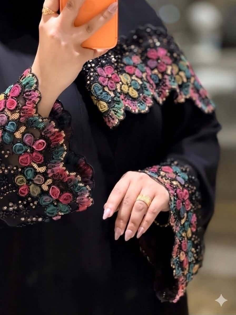 متوفر جميع القياسات والألوان خامه فرسان جرجيت سواد فاحم 
الحجز خاص او على الأرقام التاليه 
 ***********
***********
