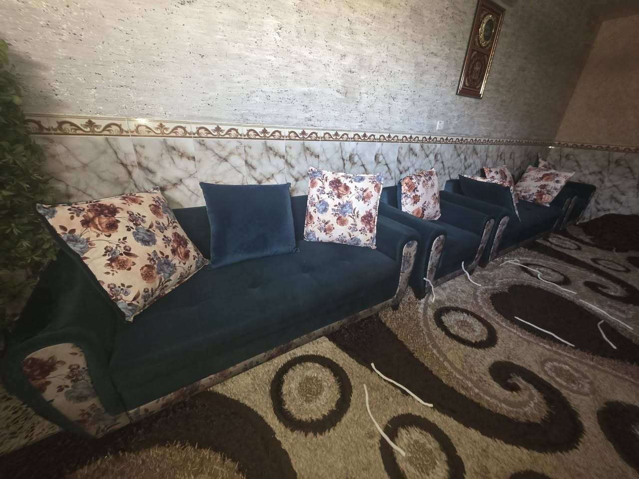 تخم او نص للبيع 
شغل عراقي نضيفات وياهن كوشاتهن وجهين 
المكان الحرية الدولعي 
قنفة ٣ نفر عدد ٤ 
قنفة  ١ نفر عدد ٢ 
قنفة ٢ نفر عدد ١ 
*********** رقمي
