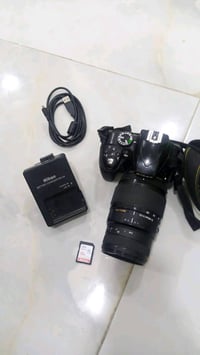كامره 3300d وياه عدستين 50m G وعدسه 300-70 وبطاريتين وشاحنه وحزام ورام