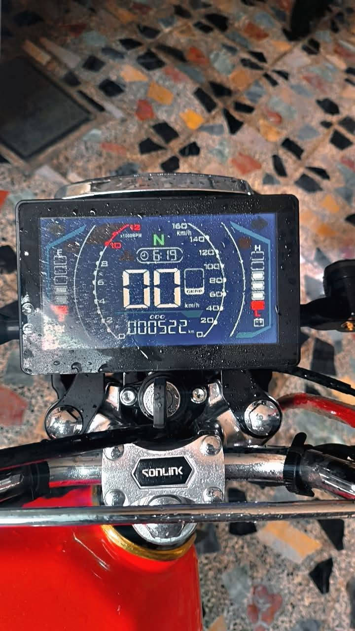 سلام عليكم ايرانيه موديل 26 اخت زيرو كفاله عامه  من طالعه من معرض لون مميز
سعر  مليون وبيهه مجال قليل كلش حك جيه 
مكينه 200 cc
لملاحضه سعر زيرو  مليون و 300  وهيه اخت زيرو 
عنوان بغداد الحسينيه  ***********
