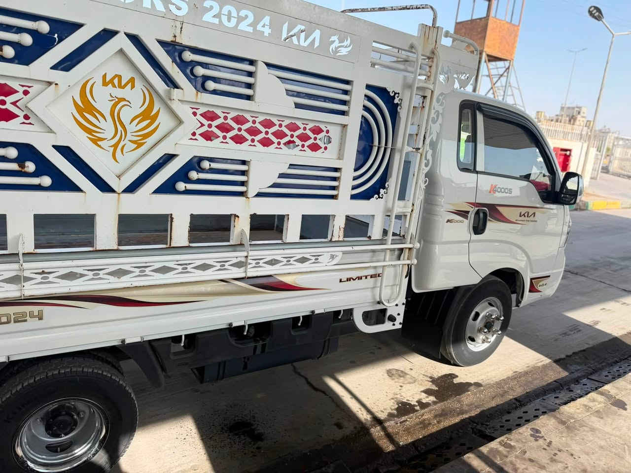 للبيع كيه فحل 2024رقم قادسيه مكفوله كفاله عامه بسمي ماشي 56 سياره جديده بمعنى الكلمه ع وضع الشركه  
المكان ديوانيه / دغاره 
***********
