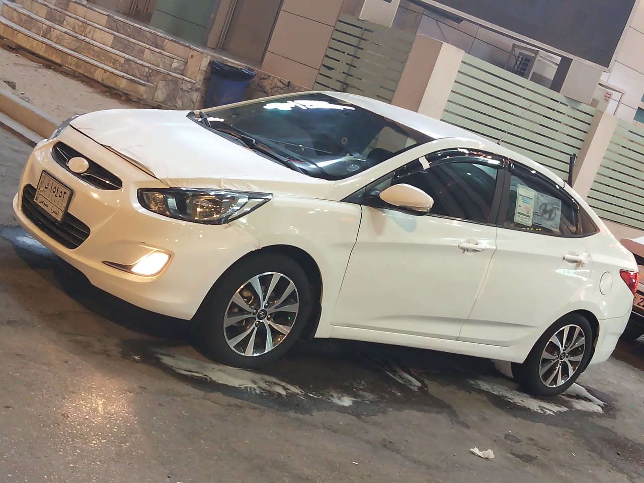 سلام عليكم للبيع اكسنت موديل ٢٠١٣ وارد خليجي رقم بصره تحويل ثاني يوم سنويه ل 2028 مكفوله من حادث بيه مكنات صبغ جماليه فقط  مكان بصره السعر ٨٠ بيه مجال قليل رقم ***********
