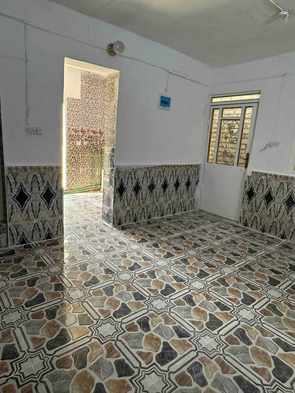 ‏يا الله بيت للبيع طابو صرف ‏نجف حي ميسان

‏قطاع 22. المساحة 50 متر  قرب شارع عودة

‏غرفة      صالة     مطبخ    صحيات

‏السعر   55  مليون. وبي مجال
""""""""""""""""""""""""""""""""""""""""""""""""""""

      ‏مكتب أبو حوراء الحسناوي للعقار

‏عنوان المكتب حي ميسان مقابل سوق

‏الاتصال.   ***********   ***********

      ‏لدينا     إيجار     بيع      شراء
"""""""""""""""""""""""""""""""""""""""""""""""""""
￼
