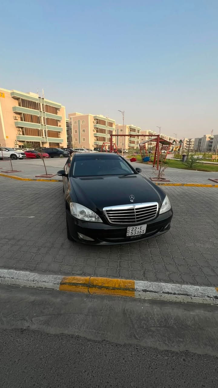 سلام عليكم مارسيدس موديل 2009
‏s350 محرك 6 سلندر سيارة نضيفة رقم أربيل تبريد ثلج 
مكينة كير جديد سيارة كفالة سعرها 180 وبيها مجال للطيبين مكان بصرة رقم الهاتف ***********
