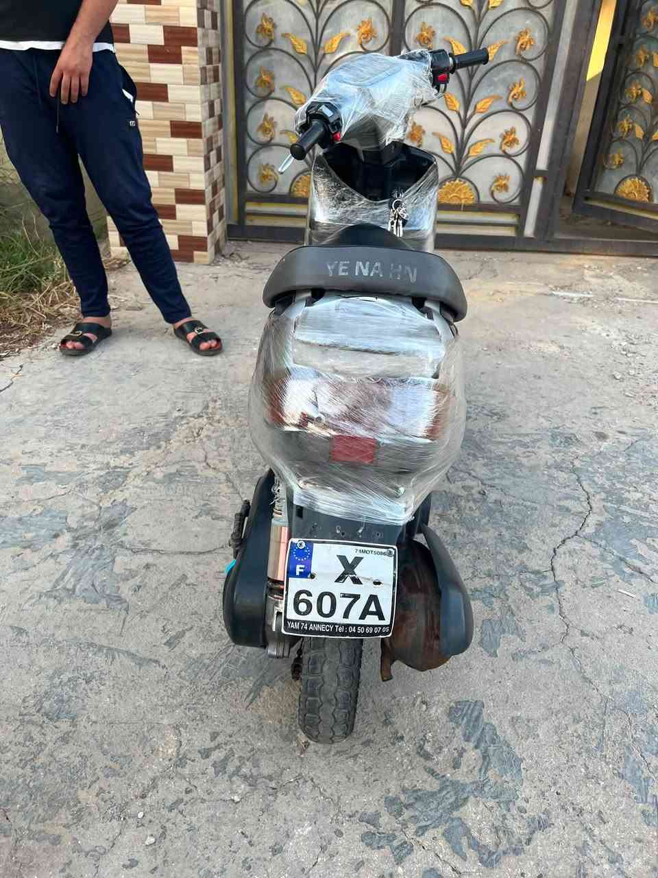 سلام عليكم بطه موديل 2000 مكينه ناعمة دراجه كلش نظيفه وكهربائيه كله جديد وشغال والدراجه نكره سلف اي نقص مابيه 
السعر$:325 وبيه مجال بسيط الرقم : ***********
