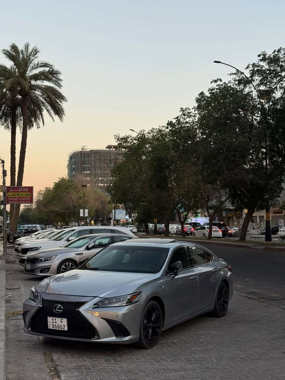 لكزز اف سبورت هاندلك هايبرد
Es300h 2024
 Fsport handling(الفئه الرياضيه)
***********
موديل 2024
السياره اعلى مواصفات اللكزز 
الضرر جاملغ خلفي مصلح ومصبوغ وبابين مبدلات جهة السايق 
الايرباك ما طاك 
العداد 26 الف ميل فقط
رقم بغداد بأسمي
المواصفات
1.كامرات محيطيه عدد 5 
2.فتحه سلايد روف
3.برده كهرباء
4.داتا شو تعرض بالجامه الاماميه
5.صندوق كهرباء مع فتح الصندوك بالقدم
6.لايت زنون لد عدسات عدد3 
7.لايت داينمك يفتر مع المقود 
8.نظام صوت مارك ليفنسون خاص باللكزز الفول
9.كشنات جلد احمل بلادي مع ختم fsport بمسند الرأس
10.مراي جانبيه شفط مع هيترات
11.ويل كب حجم 19
12.حساسات امامي خلفي 
13.رادار امامي خلفي 
14.انظمه قياده عدد 5
15.كشنات كهرباء مع تبريد وتدفئه
16.المقود هيتر مع تبريد
17.مقود كهرباء
18.هاند بريك بصمه
19.اوتو هولد
20.شاشه جبيره خاصه بهاي الفئه مع نظام ابل كار بلي واندرويد اوتو
21.شفتات بالمقود
22.خزن ميموري لكشن السائق
23.شحن موبايل وايرليس
24.خاصه الاوت دم للمرايه الوسطيه 
25.خاصيه تقديم وترجيع المقود مع كشن السائق عند تشغيل وانطفاء السياره
26.تشغيل عن بعد
27.فتح جميع الابواب بالبصمه 

مكان السياره بغداد
***********
