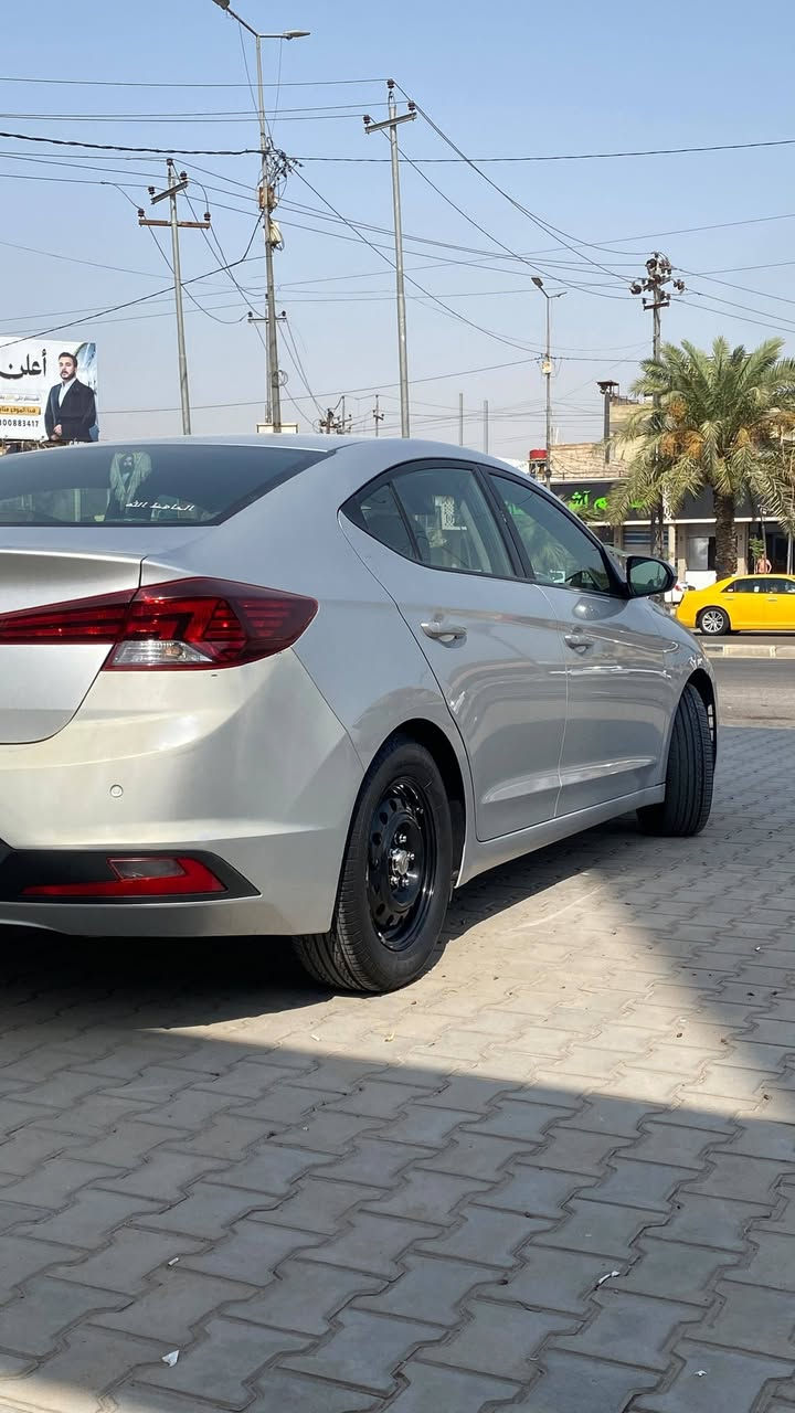 سلام عليكم

هونداي النترا موديل 2019

وارد امريكي حادث باب و جاملغ وبنيد جهة السايق سعر 112 وبيها مجال بيع فقط العنوان نجف حي ميسان

للاستفسار

***********
