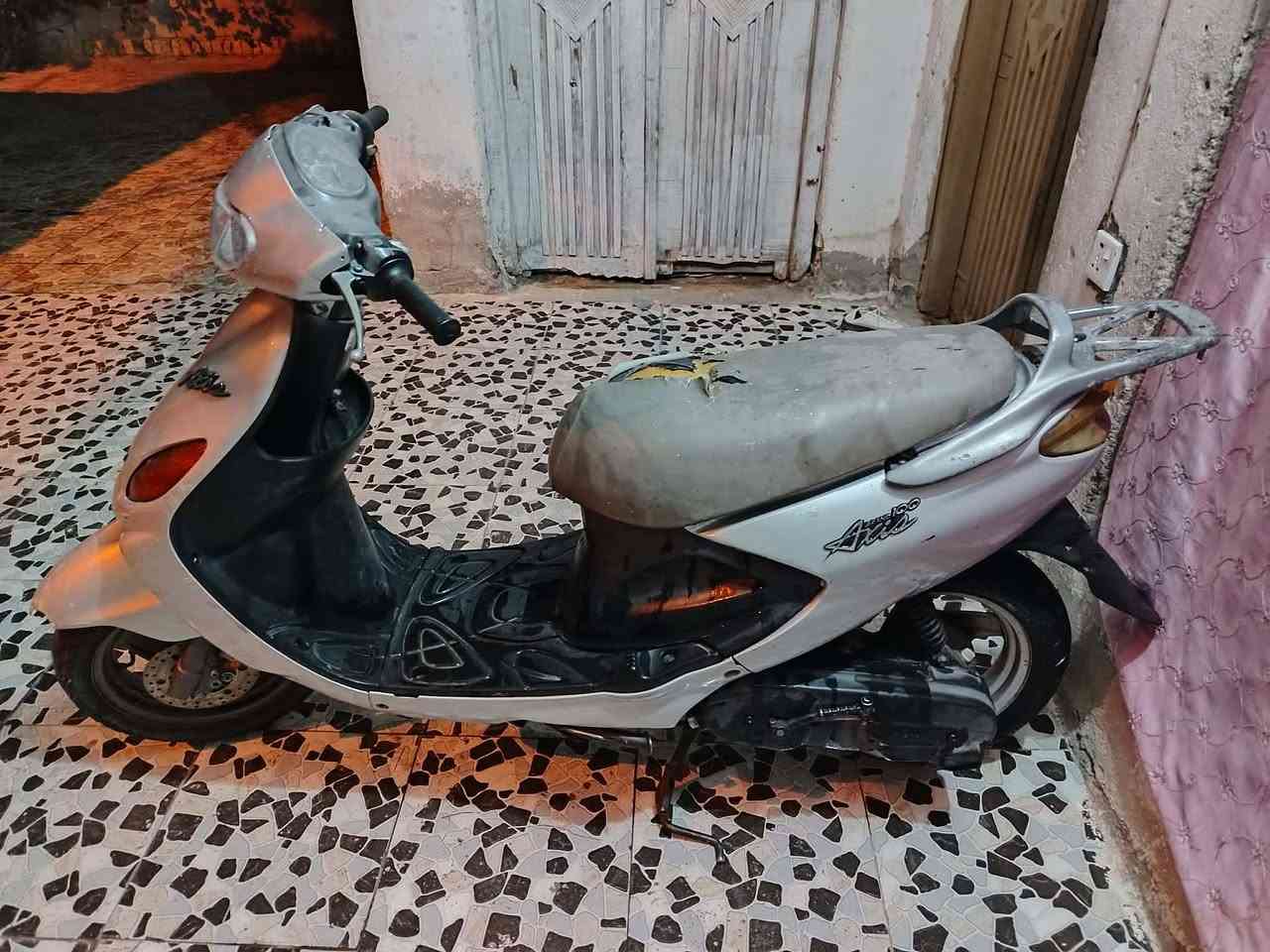 دولفين  لبيع  كهربائية كلهن شغلات  ومكينه  هندر واحد على الشرط وياباني  فحل الدراجه السعر 250وبيه مجال  مكاني سماوه رقمي ***********
