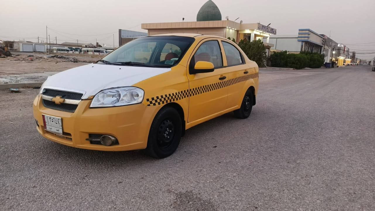 سلام عليكم
افيو موديل 2010 خليجي كير عادي مكينه وكير جدد تخم تايرات باتري جديد حداديه جاهزه كهربائيات كلها شغاله مصفره هيئه وغرامات رقم نجف ،    تحويل مباشر 
السعر 38 وبيها مجال.  
 للاستفسار  ***********  مكاني نجف
