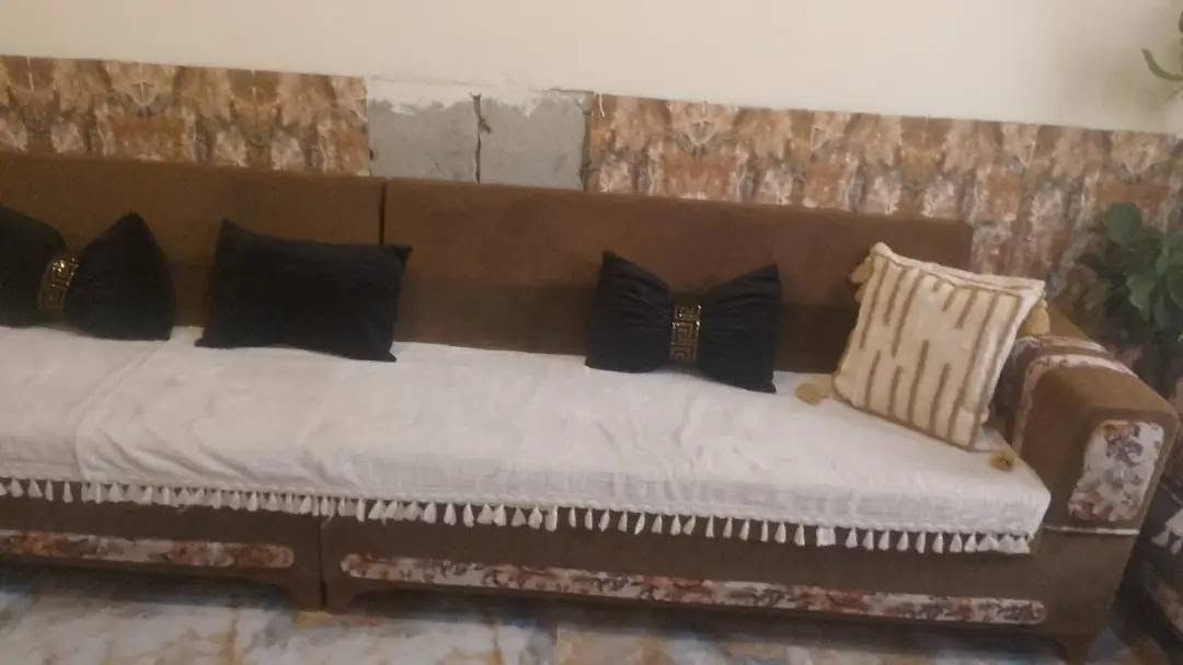 ديوان مستعمل • نظيف • أسرى مفقودين
