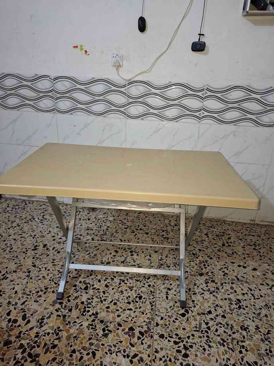 طاولة • جديد • ٤٠