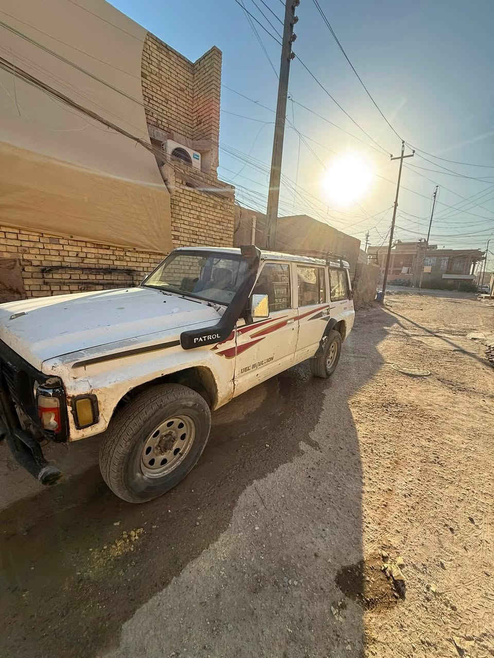 سلام عليكم نيسان مربع للبيع سياره بيه حادث تنباع على حطته مكانه ميسان العماره طخم تاير بجيس حداديه شرط من الطول لطول مضموت غاز ام ل١٠٠لتر بيه فصله وره كامله سياره كلشي بيه شغال من الطول لطول ما عده التبريد مكينه وكير نص عمر لي يريده يتصل ***********
