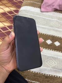 ايفون 12 برو ماكس جهاز نضيف شاصي ولا شخط جهاز يخبل مانقصه شي كلش نضيف ...