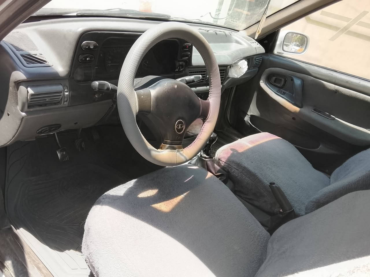 سلام عليكم دايو سلو للبيع موديل 95تبريد شغال دفتر بنزين بي سنويه 28 رقم هاتف ***********
