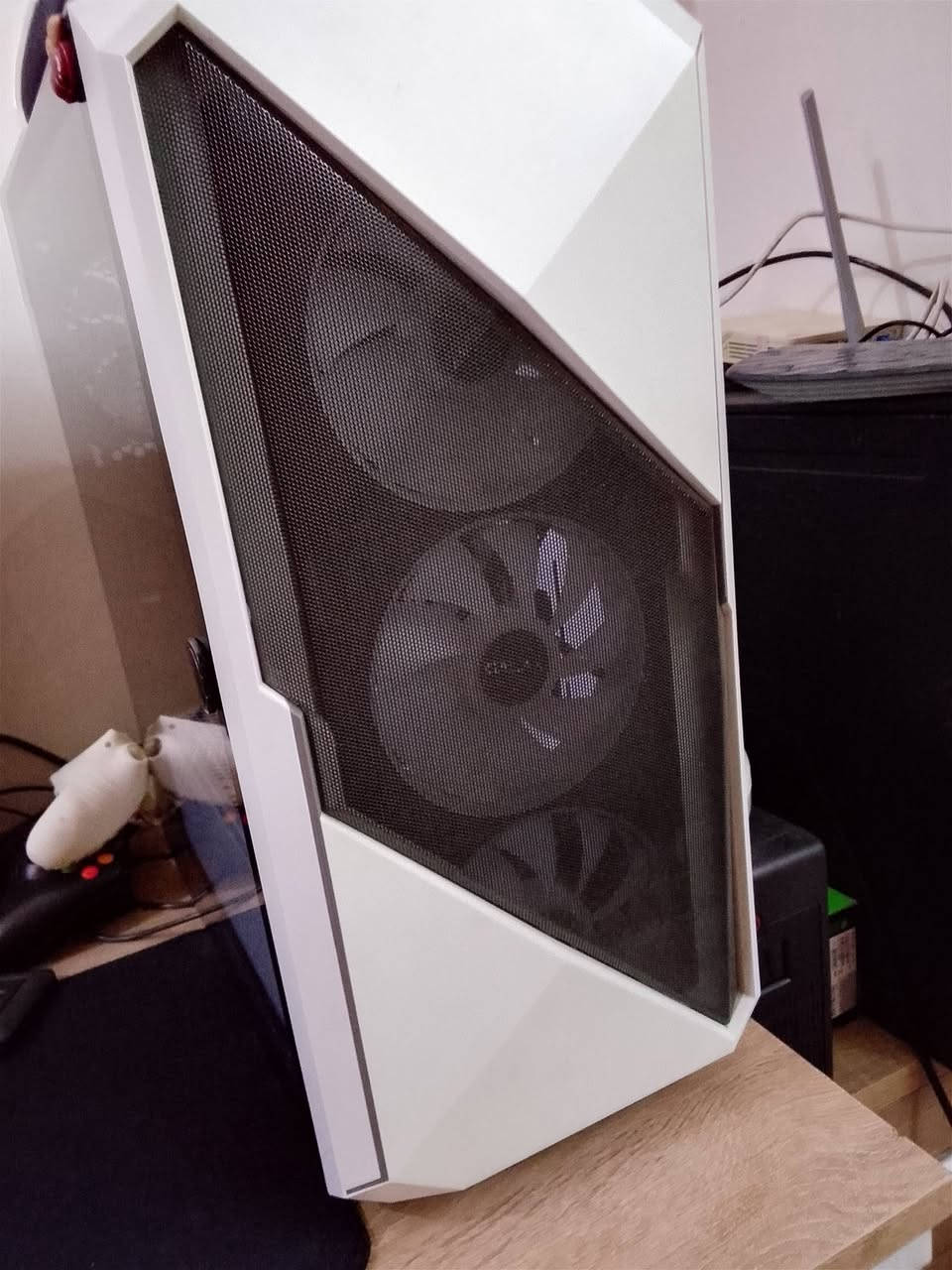 تجميعه للبيع
مواصفات
i5 9400F 6 core
Rtx2060 Gegapyte 6G Vram 
Ram 16 2*8 ddr4 corsair 
M.b/ H310 mk-R2
P.s/ 600w Thermaltick 80plus RGP 
Ssd256G
Hdd500G
Hdd1T
Case Galax Black RGP 
4Fan case Galax RGP 
مع ماوس وكيبورد 
سعر/ 700الف بيها مجال بسيط 
رقمي/ *********** موجود واتساب
