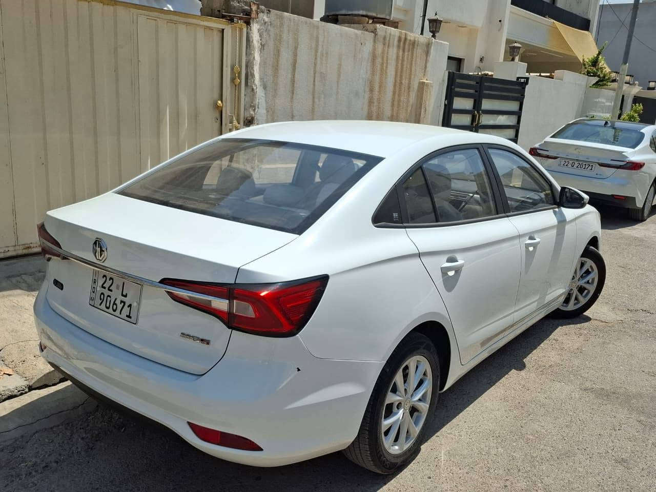 MG.. STANDAR  
 Modil  2024 
بۆ فرۆشتن یان گۆڕینەوە
تۆماتیک مواسفات ستاندەر
هیچ بۆ یاغ و تعدیلی نیە تەنها یەک شوختی گچکە لەدۆسەی هەیە 
43 هەزار ڕۆیشتوە
نرخی 100$ مەجال 
***********
#وتساپ #ڤایبر #تلیگرام
