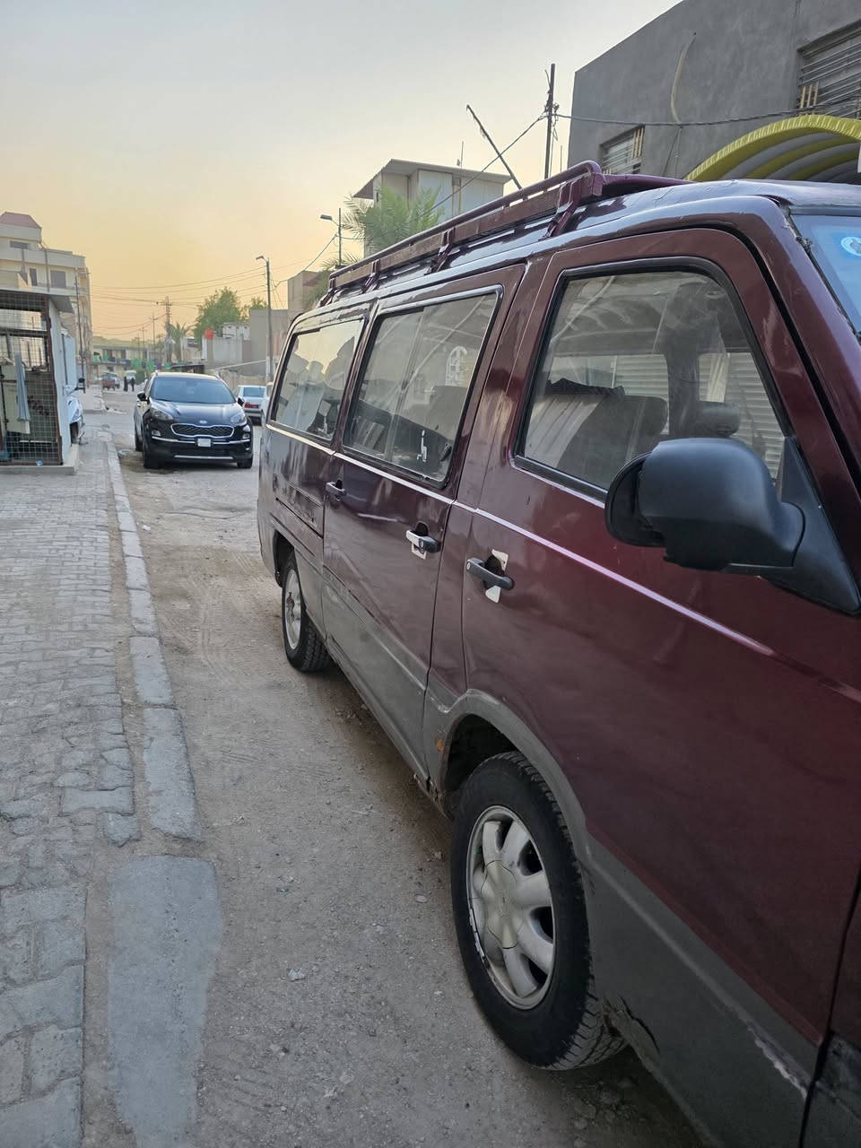السلام عليكم سياره ستانه موديل 95 سنويه لل 30 باسمي العنوان حله ابو غرق . مامتوجد على الفيس انتصل على رقم 📞***********
