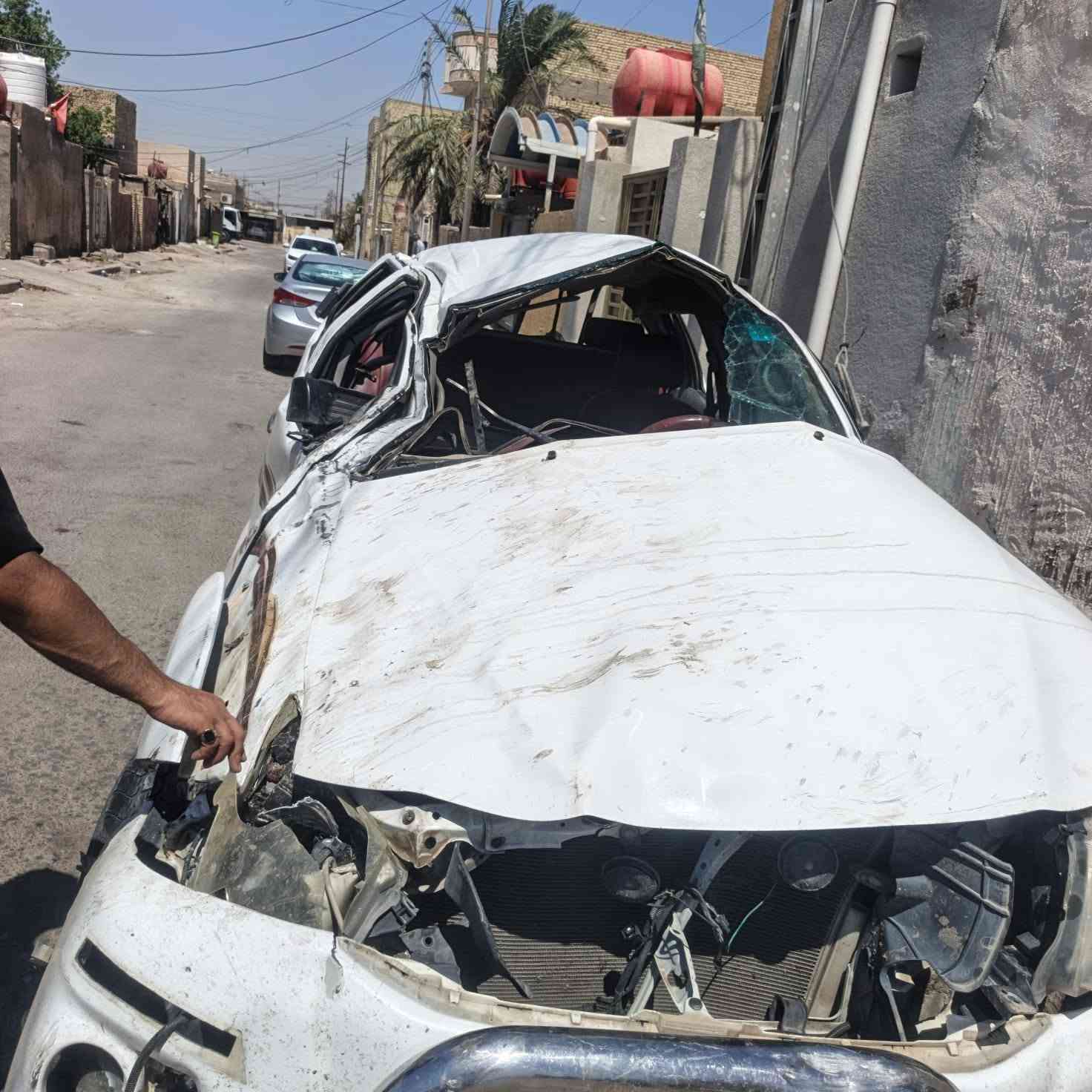 سلام عليكم بيكم هايلوكس موديل  14 فورويل اوتو رقم بغداد انكليزي بيع عله وضعهه سابقن كفاله كير مكينه شاصي سليمات 
عنوان ميسان العماره لاستفسار لاتصال عله الرقم ‏‪***********

نص مكتوب في الصور:
- SOUND ON!