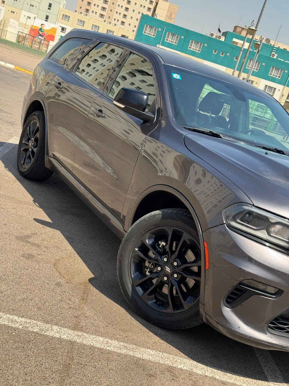 تحيه طيبه...
دوج دورنكو 2021
الفئه GT 6 سلندر 
فول مواصفات عدى الفتحه 
كشنات شاومي تدفئه تبريد كهرباء
خزن ميموري 
رادار أمامي وجانبي 
حساسات خلفيه 
شاشه كار بلي اصلي
٧ راكب
٣ قطع تبريد 
هواي مواصفات 
رقم وهزه بأسمي جديد 
تحويل مباشر 
كير مكينه مكفولات 
تخم تاير جديد شاده
صدر أمامي خلفي جديد 
سونار وصور حادث بالمنشور 
ماشيه ١٠٩م
السعر جدا مناسب 200 وبيها مجال بسيط
الشراي يتصل ويدلل 
العنوان بغداد بسماية 
***********
