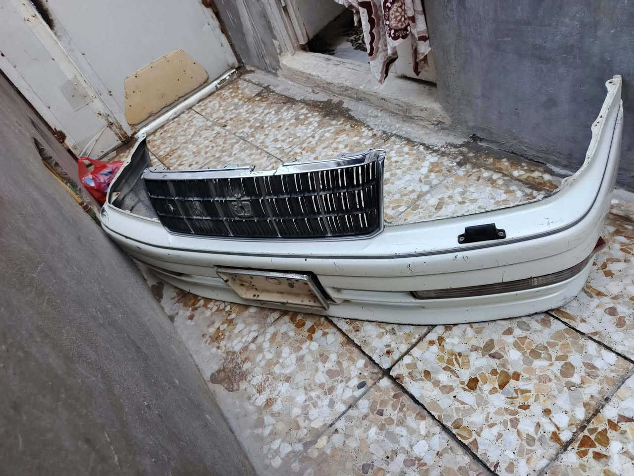 دعامية امامية وخلفية وشباك للبيع مال راس الثور نضاف وزينات بسعر مناسب الي يريدهن يتفضل خاص
