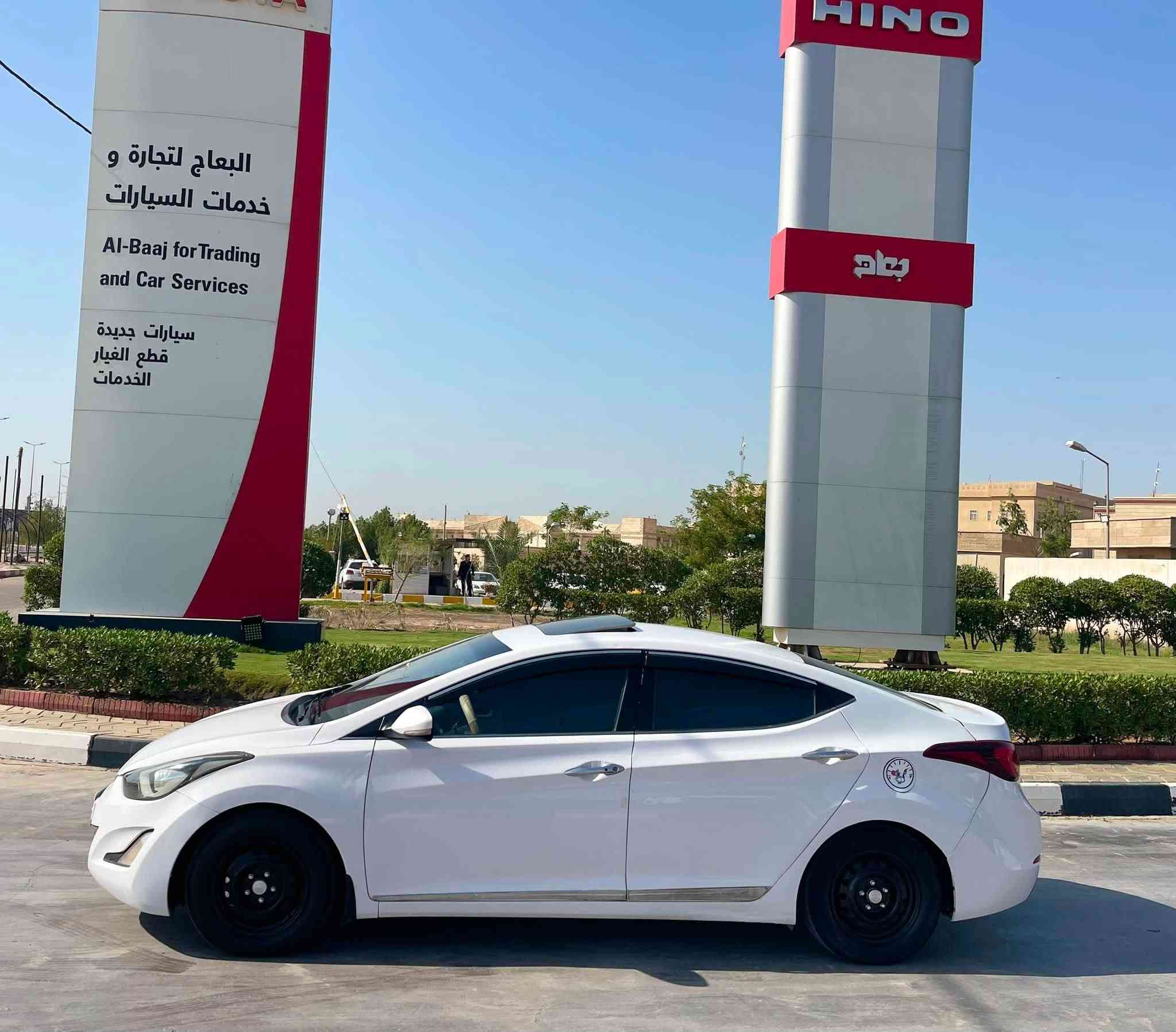 السعر 97$
النترا 2015 خليجي مكينه 1800 بغداد 
دولي سنويه29 فول للاخير بصمه فتحه  
قطعتين تبريد السياره جاهزه من كل كلشي 
كير مكينه حداديه  تبريد  تخم تاير باتري بيه 
رشات صبغ بسيطه بدون داخل  مكانه ديوانيه 
***********
