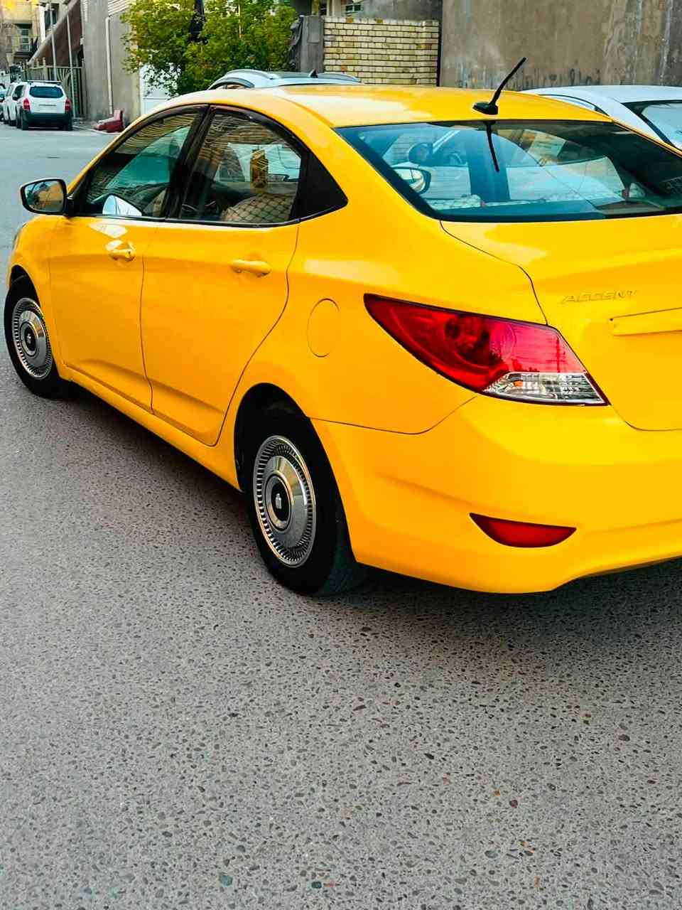 السلام عليكم عندي اكسنت موديل 2014
وارد أمريكي حادثها شخط بل بأب وجاملغ خلفي بدون دواخل
كير مكينه 1600 صدر خير من الله رقم بغداد ثاني يوم تحويل 
مكان الزعفرانية سعر68 وبيهامجال***********

