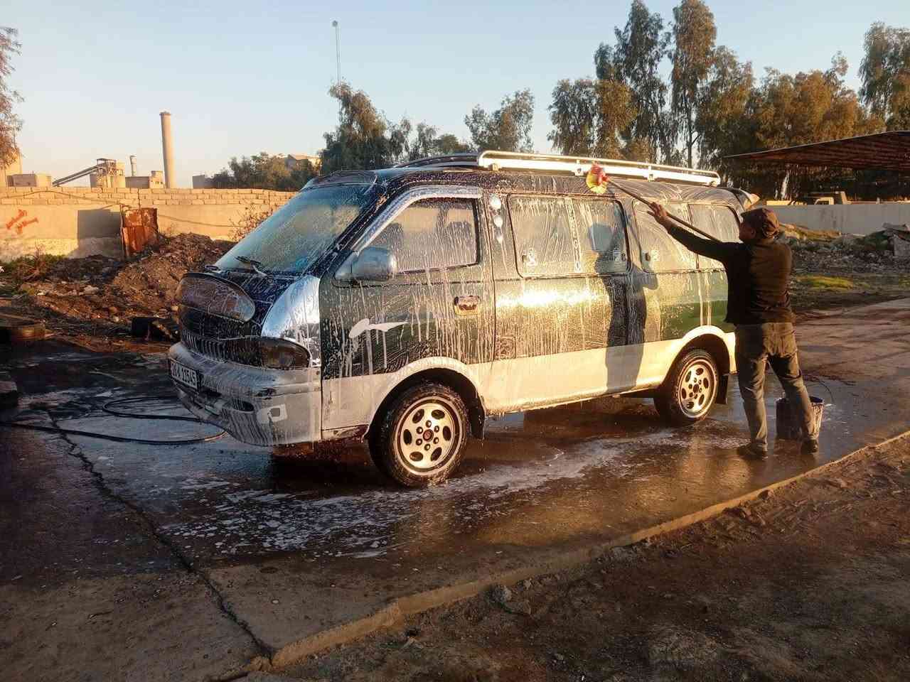 السلام عليكم كيا بريجو رقم صلاح الدين 
سنويه نهايه 2027 غرامات وهيئه مصفره بأسمي شرط التحويل سياره بدون صبغ معمره مكينه جديد قبل شهر ***********رقم الهاتف 
السعر 60$ وبيها مجال بسيط
