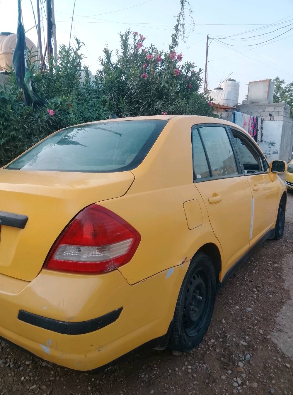 نيسان فيرسا • ٢٠١٠ • مكينة ١٨٠٠