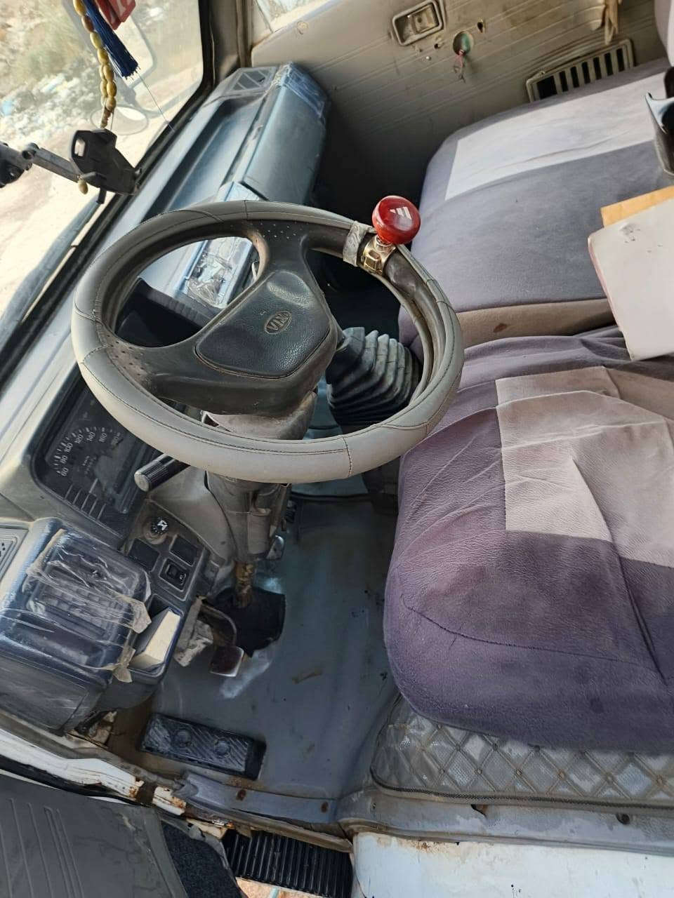 كيه بنكو موديل 96 بأسمي  محرك و كير شرط نضيفات كلش اكسل تخم تاير جديد داخله نضيف سياره مكفول من الضربه و الخياس شواصي مكفوله  و السعره47 وبيه مجال الشراي يتصل و بي خير و يدلل  ***********بي واتس اب
