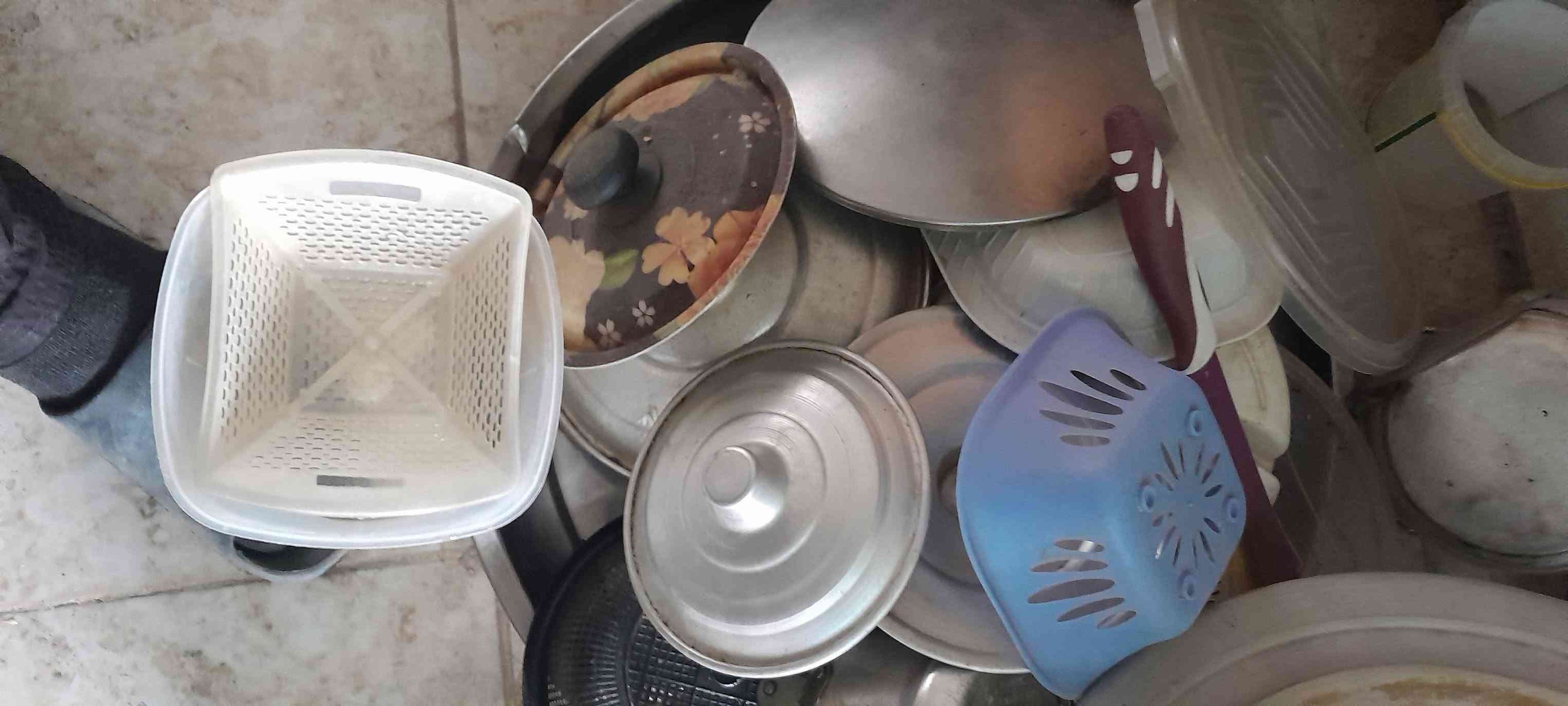 غراض منزلية مستعملة • معرض طابقين • واتس اب