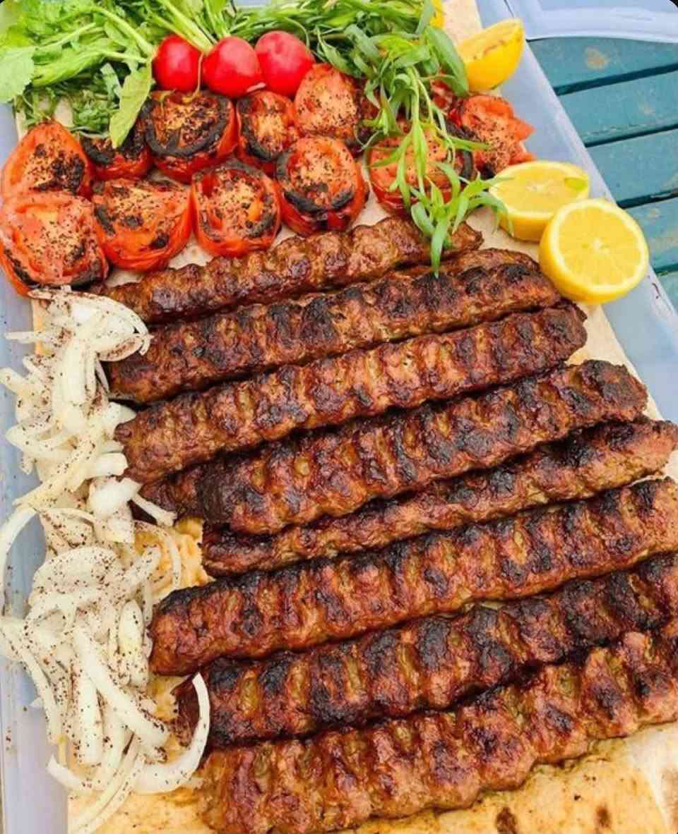 #مندي_المسيباوي
شـنو اكثر طبق مميز بالمنيـو؟! ✨
عندك وليمة ومحتار ؟ لاتحتار احنا موجودين ونرتبلك طلبك حسب التريده كل الي عليك راسلنا📲 او 📞 على الارقام :
***********
 *********** واتساب
