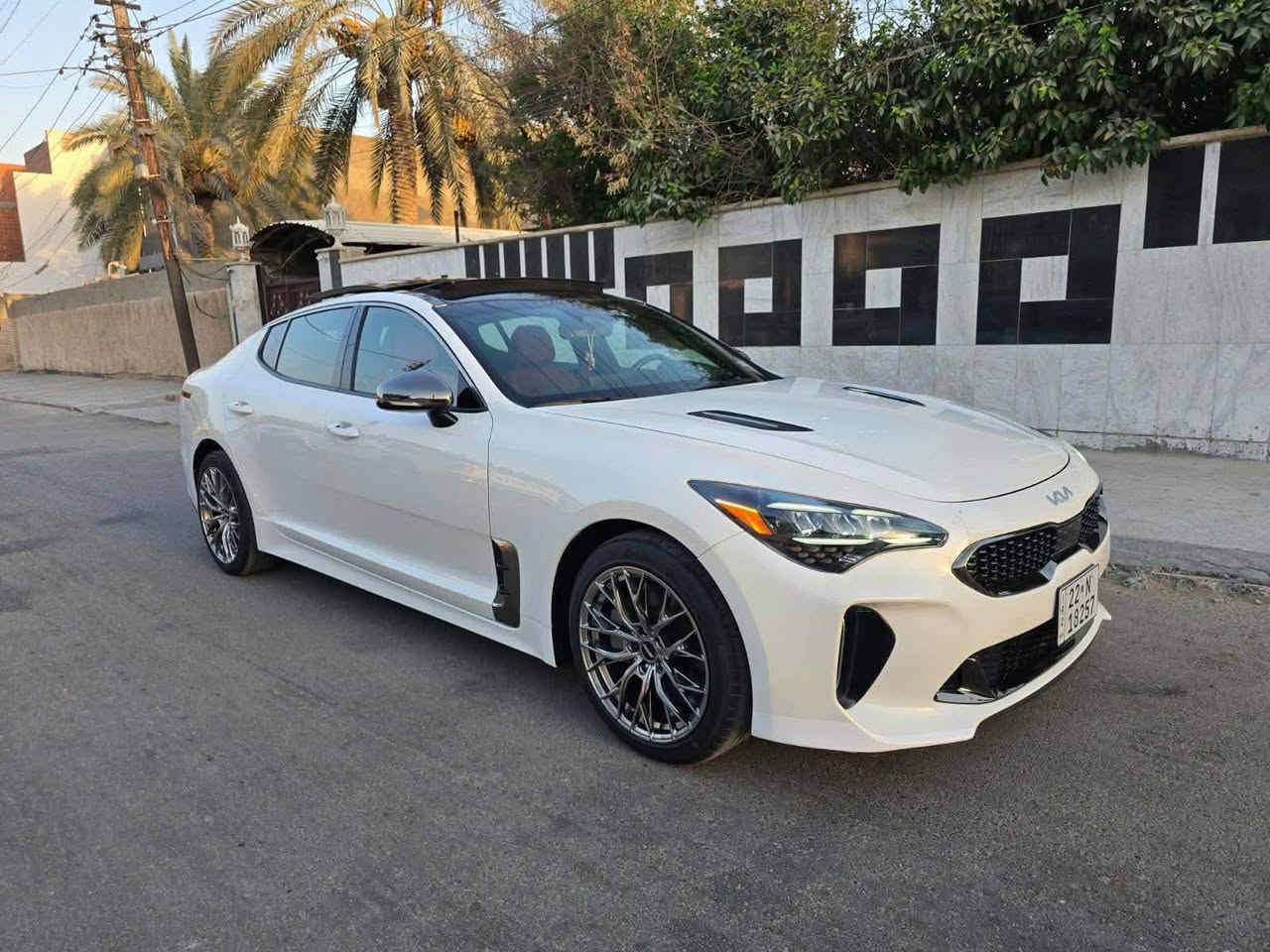 السلام عليكم ستنكر موديل 2023 للبيع
***********
سعر السيارة: 190 

فئه ال gt_line مكينه 2500 توربو 
السياره فور ويل وماشيه تقريباً  m29
حادث السيارة: باب السكن وباب الخلفي وهلال الجاملغ صبغ وتعديل بارد فقط 
ايرباك فقط ستيرن وراجع سستم 
موصفات الجيتي لاين معروفة:

رادارات 360 امامي خلفي جانبي + حساسات خلفيه

تحديد مسار + قياده ذاتيه + كامره خلفيه دواره 

بانوراما + كشنات تدفئه + ستيرن تدفئه 

مري كهرباء + نقطه عمياء + اشاير بالمري 

كشنات الاماميه كهرباء + هاند بريك كهربائي

خميس وضعيات قيادة ( ايكو + نورمال + سبورت+ سمارت + كوستم)

اوتو ستوب انجن + اوتو 

تبريد قطعتين منفصله امامي وقطعه خلفي 
 وباقي مواصفات ال gt_line معروفه
