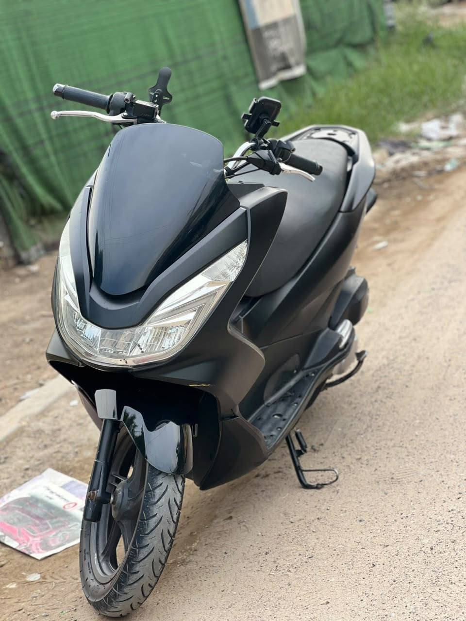 هوندا PCX • اسكوتر